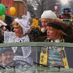 La famiglia Pavironica in Provincia: Sandrone incontra Braglia tra ironia e tradizione modenese