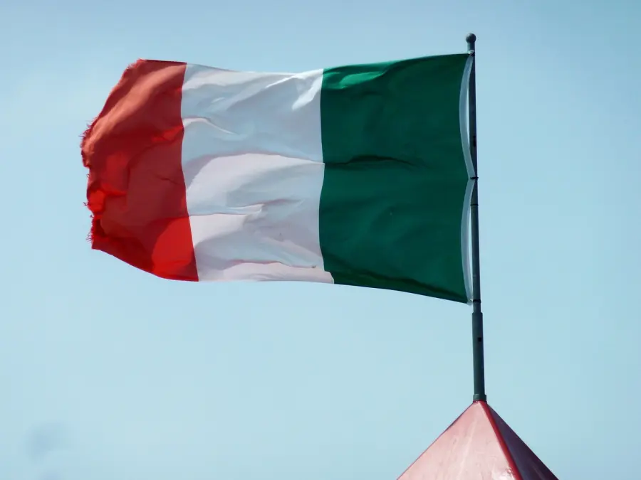 Tricolore, Modena ricorda la prima sfilata pubblica del 1797: cerimonia in piazza Roma con cadetti e autorità
