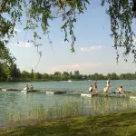 Campogalliano, riaprono i Laghi Curiel: da Pasqua eventi tra sport, natura e spettacolo