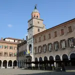 Modena, il Comune in piazza per “Tessere la Pace”