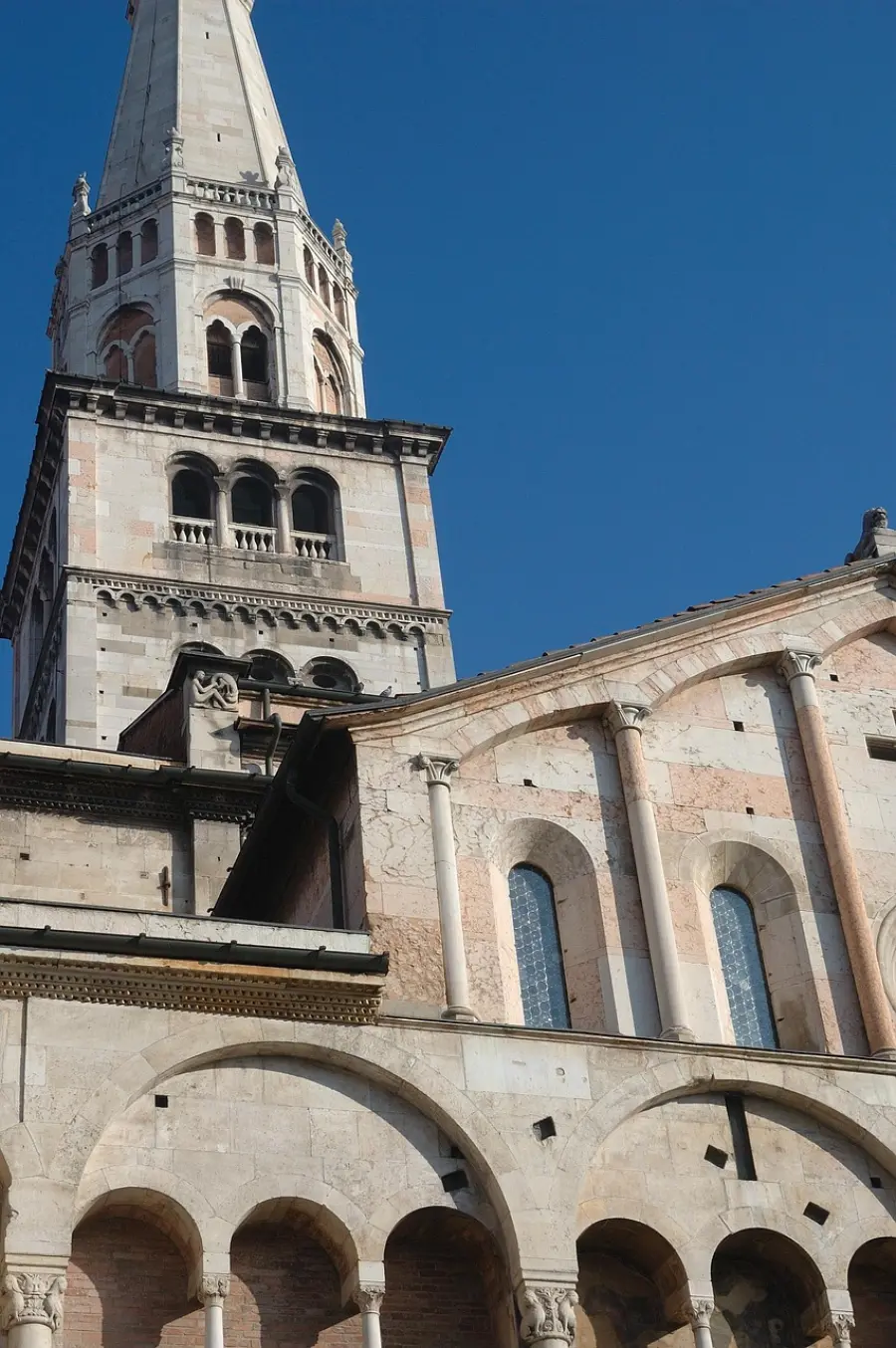 Piazza Grande di Modena: storia, architettura e significato urbano