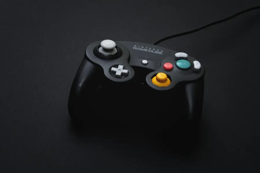 Modena, arrestato mentre esce dal negozio con cinque console per videogiochi