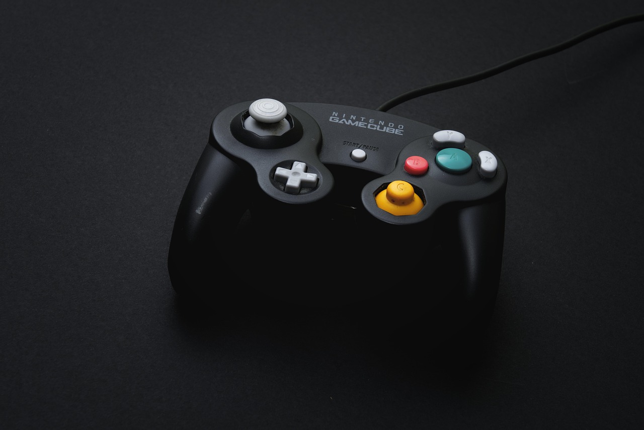 Modena, arrestato mentre esce dal negozio con cinque console per videogiochi